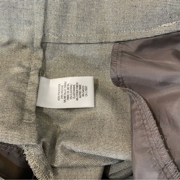 EUC metallic neutral shorts Martin fit - Picture 4 of 4